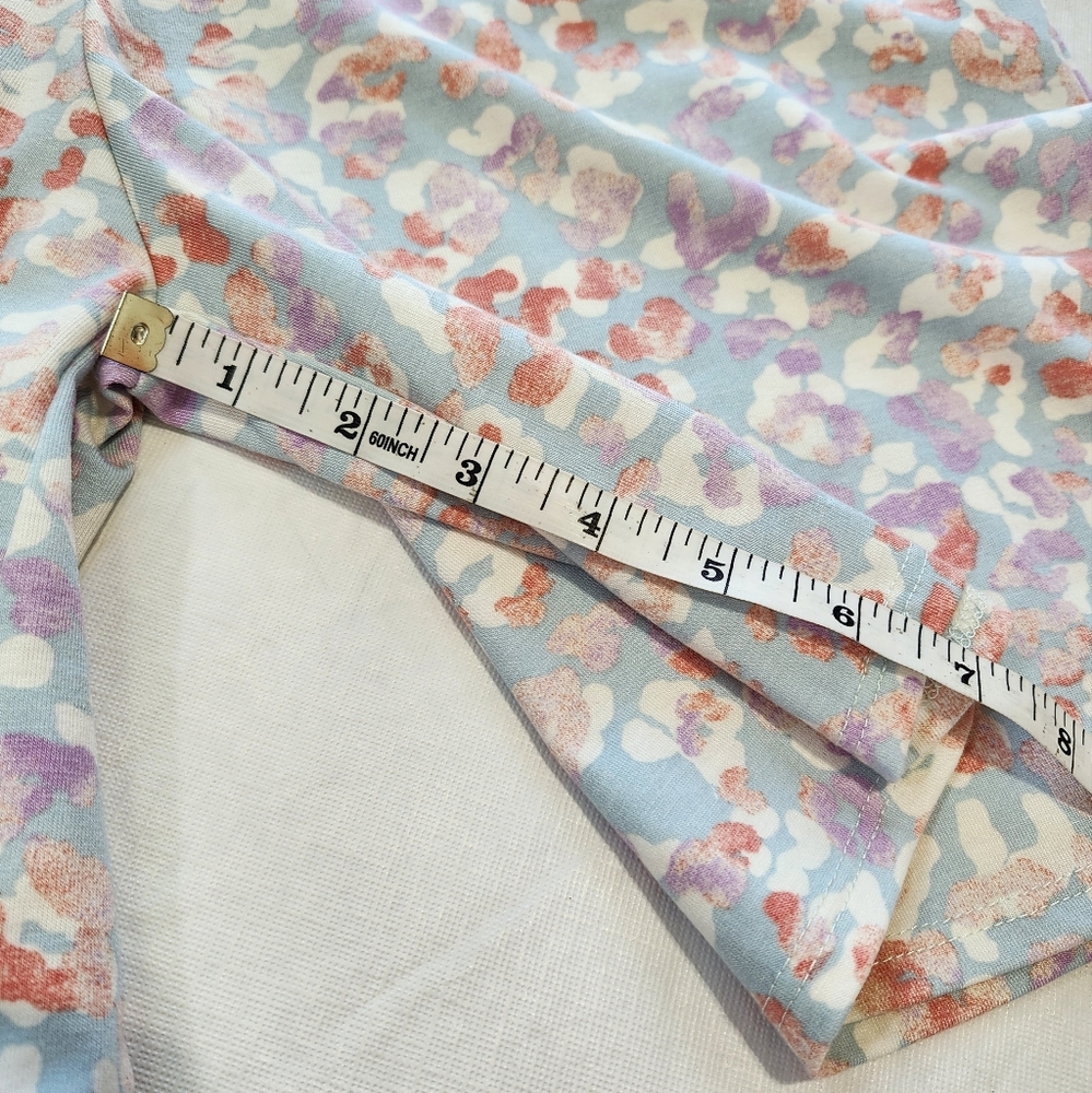Bombom Floral Print V-Neck Romper - Picture 8 of 12